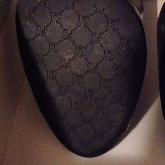 Franco Sarto Women's Crash Black/White Leather Peep Toe Slip On Pumps - Sz 8.5M - Picture 7 of 12